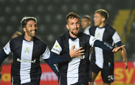 Gimnasia le ganó a Atlético Tucumán por la Copa Argentina