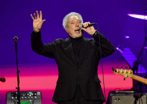 Tom Jones Is Heading To Upstate New York How To Get Tickets To Concert