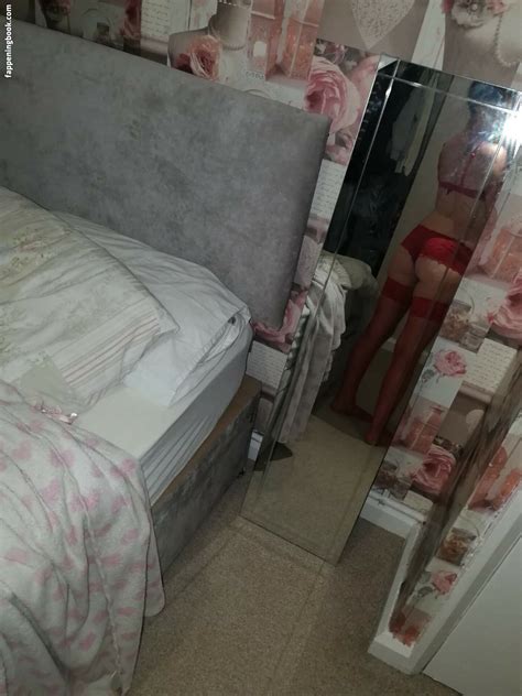 Layla Layla Nude OnlyFans Leaks Fappening FappeningBook