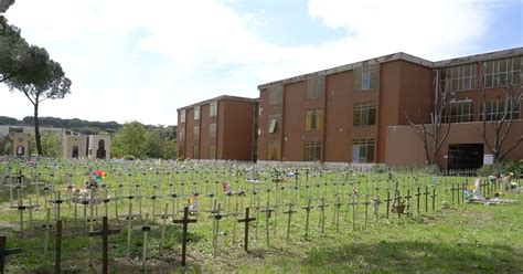 Roma Iniziato Il Processo Sulla Sepoltura Dei Feti Al Cimitero