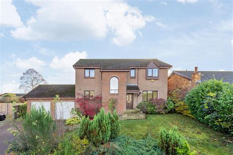 4 Gallowhill Wynd Kinross 5 Bed Detached House For Sale £375 000