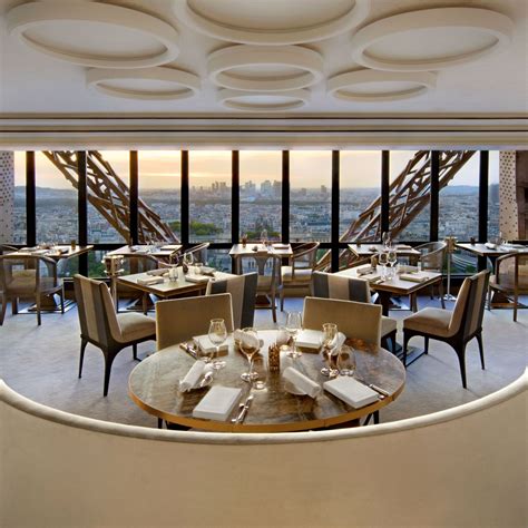 Restaurants With View Of Eiffel Tower HeyTripster 2025