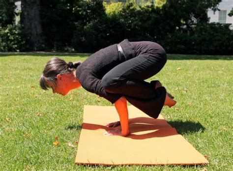 Crow Yoga Pose Crow Yoga Yoga Poses Yoga