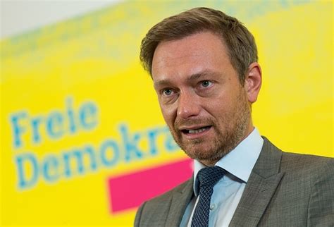 Лидерът на германските либерали готов да признае Крим за руски