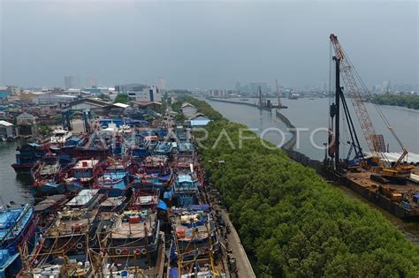 PEMBANGUNAN TANGGUL LAUT MUARA BARU ANTARA Foto