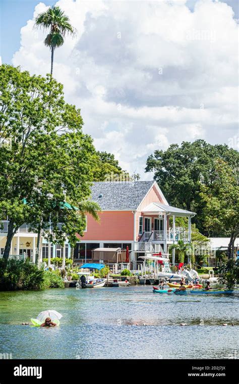 Floridaweeki Wachee Gardens River Waterrogers Parkswimming Area