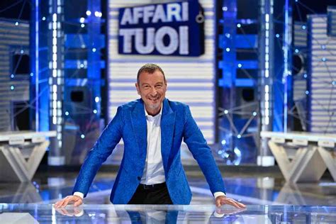 Ascolti Tv Canale Triplica Rai Amadeus Saluta Al Bene Report