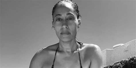 Black Ish Star Tracee Ellis Ross Shares Bikini Selfie On Instagram