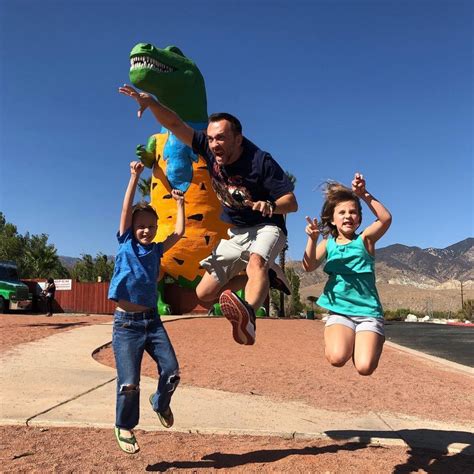 World S Biggest Dinosaur Sculptures Cabazon Dinosaurs Sets World Record