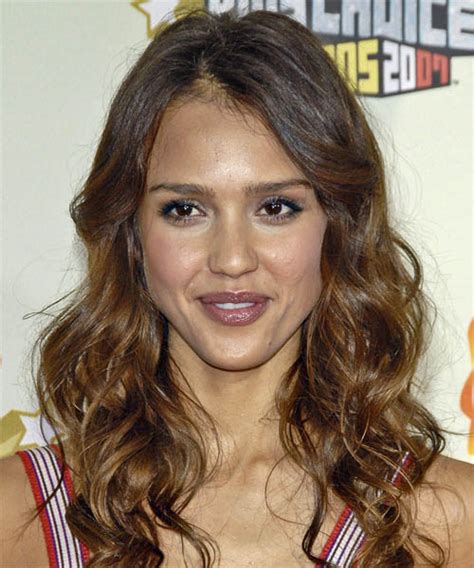 Jessica Alba Long Wavy Hairstyle