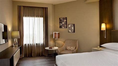 Luxury Accommodation in Delhi, Rooms and Suites at Hyatt Regency Delhi