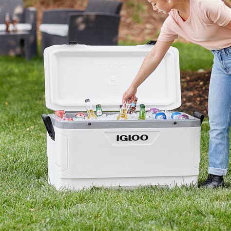 Igloo 49548 Marine Ultra 100 Qt White Cooler With Comfort Grip Handles