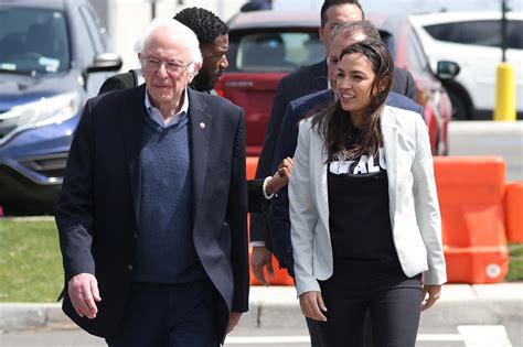 Bernie Sanders, AOC visit rally for unionized Staten Island Amazon workers