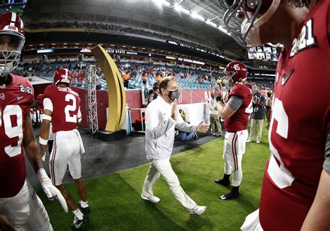 Nick Saban Wins 2020 Paul “bear” Bryant Coach Of The Year Award Sports Illustrated Alabama