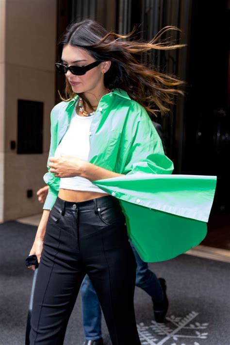 Kendall Jenner Braless Breasts Hot Celebs Home