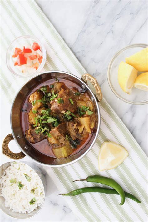 Lauki Gosht Bottle Gourd And Meat Curry Two Cloves In A Pot