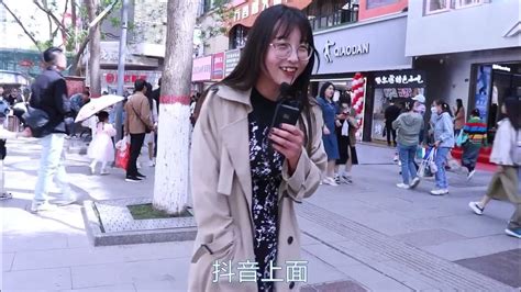 假如你中奖100万，给男朋友分多少？女生：中奖就分手，换男朋友 Youtube