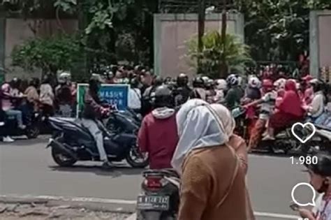 SINDO Hi Lite Ragunan Diserbu Pengunjung Arus Lalu Lintas Padat