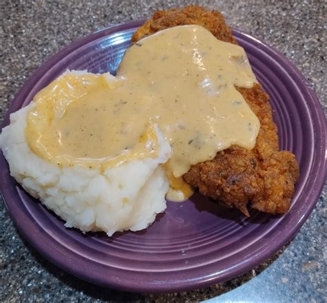 Chicken Fried Chicken With Smashed Potatoes And Country Gravy Dining And Cooking