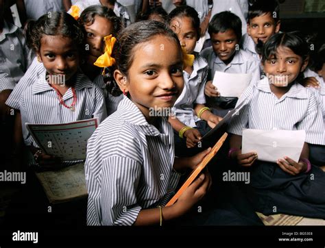 Tamil Girls School Hi Res Stock Photography And Images Alamy