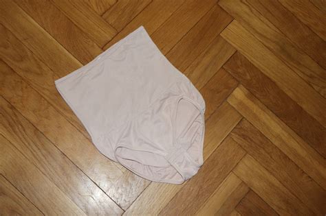 Flexees M Majtki Modeluj Ce M Nude Oficjalne Archiwum