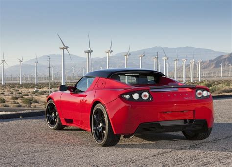 Tesla Roadster bientôt la voiture la plus rapide du monde