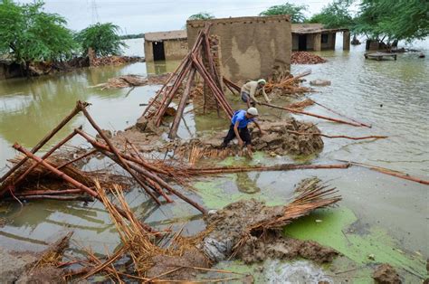 Pakistan Floods It Will Take Us A Decade To Stand On Our Own Feet Again