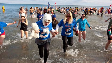 Heres What The Polar Bear Dip Looked Like In Oakville This Year Insauga