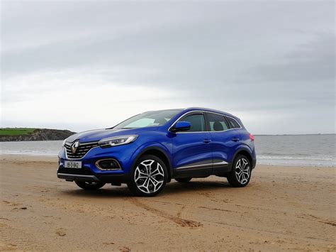 The 2019 Renault Kadjar In Iron Blue Changing Lanes