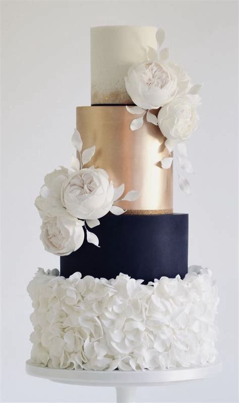 Pin By Maggie Todorova On Ideas C Elegant Wedding Cakes Burgundy