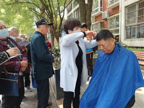 “爱心奉献社区 和谐共建家园”—地大社区开展便民服务活动 中国地质大学后勤保障部