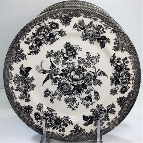 Royal Staford Dining 4 Royal Stafford Dinner Plates Black White