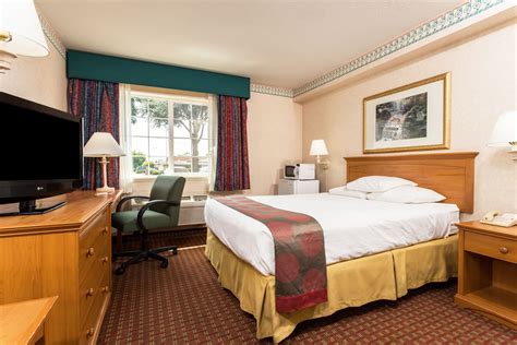 Ramada by Wyndham Portland | Portland, OR Hotels