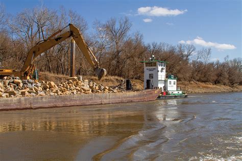 Dredging Is Key To Missouri River Repairs The Waterways Journal