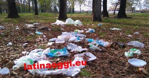 Passata La Pasquetta Restano I Rifiuti Foto Di Latina Oggi