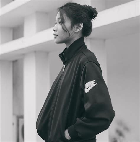 Hot girl bóng rổ RMIT Trung phong cao 1m72 nổi bật trên sân đấu ngoài đời chất miễn bàn