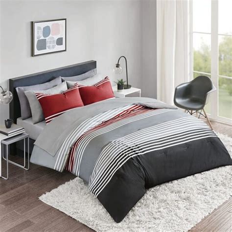 10 Best College Dorm Bedding for Guys 2024 (Twin XL Bed Sets)