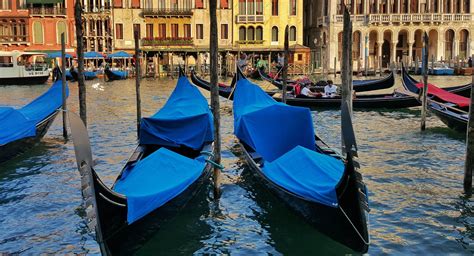 Gondola's in Venice - WanderingTrader