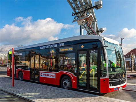 Erste E Busse Der Wiener Linien In Der Stadt Unterwegs VIENNA AT