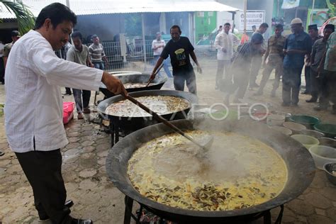 Tradisi Kuah Beulangong Maulid Antara Foto