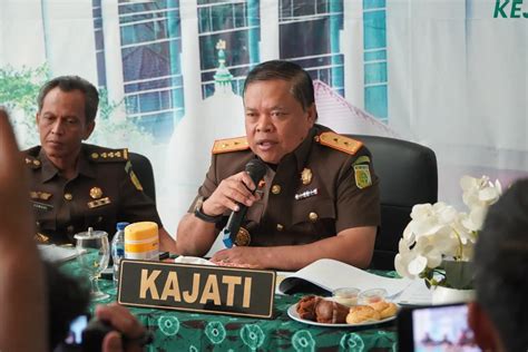 Penetapan Tiga Orang Tersangka Dalam Perkara Dugaan Tindak Pidana