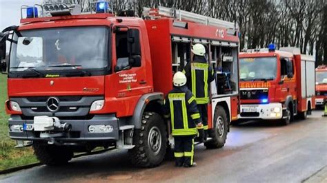 Feuerwehr Im Einsatz F Nf Kilometer Lange Lspur In Der Wingst Cnv