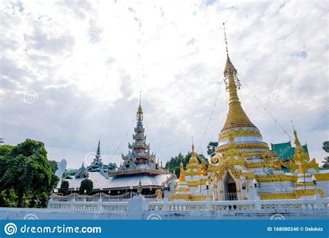 Wat Chong Kham Mae Hong Son Tailandia Foto De Archivo Imagen De