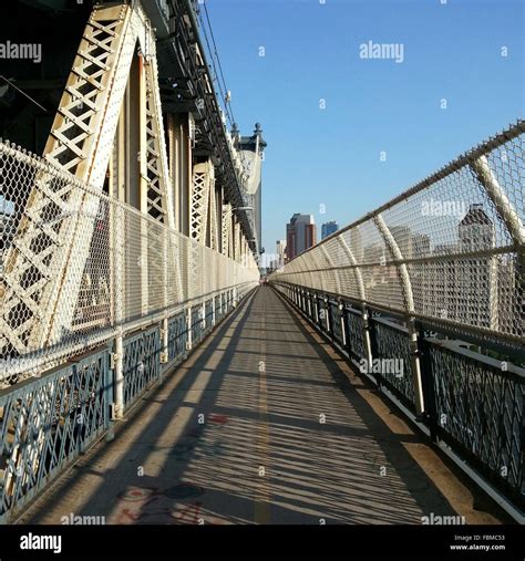 Pedestrian Walkway Manhattan Bridge New York United States Stock