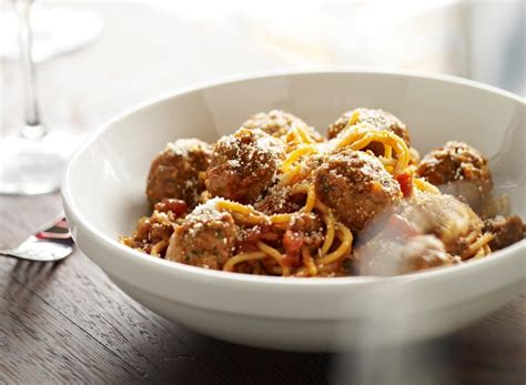 10 Restaurant Chains That Serve The Best Spaghetti And Meatballs