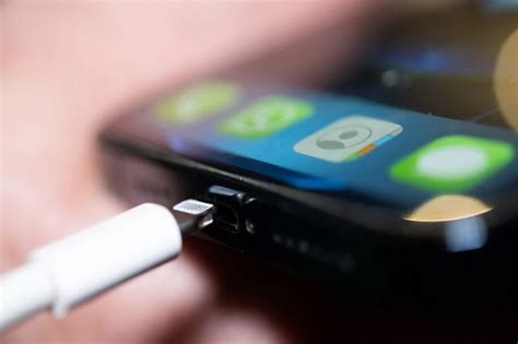 Tips Agar Kabel Charger Iphone Tidak Mudah Rusak