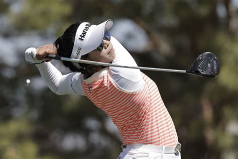 Bangkok Post - Patty Tavatanakit maintains lead at LPGA event