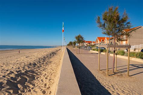 La France démolit un immeuble en bord de mer pour faire face à la