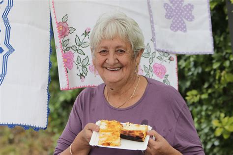 Foto Degustirali Gastronomske Poslastice I Dobro Se Zabavili