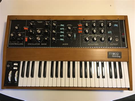 Vends Moog Minimoog Model D Tat Neuf Provence Alpes C Te D